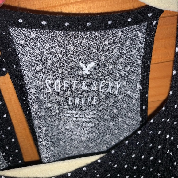 Black Cutout Shoulder Top from American Eagle - Picture 2 of 2